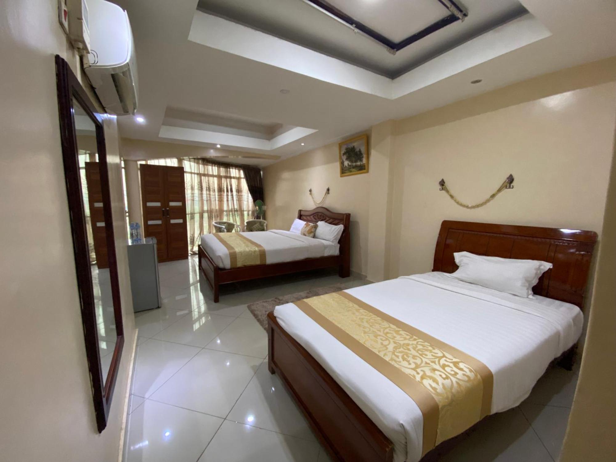 La Grande Hotel Kampala Exterior photo